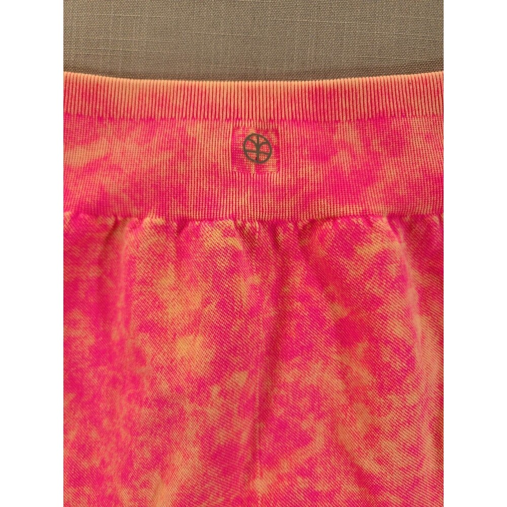 Women's Pink Tie-Dye Seamless 2-Piece Activewear Set | Long Sleeve Crop Top &... - Picture 12 of 12
